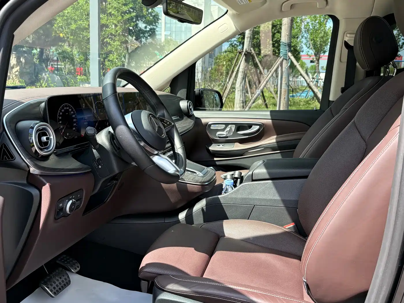 Mercedes-Benz V-Class 2025 2024 V 300 L Long Wheelbase Luxury Edition