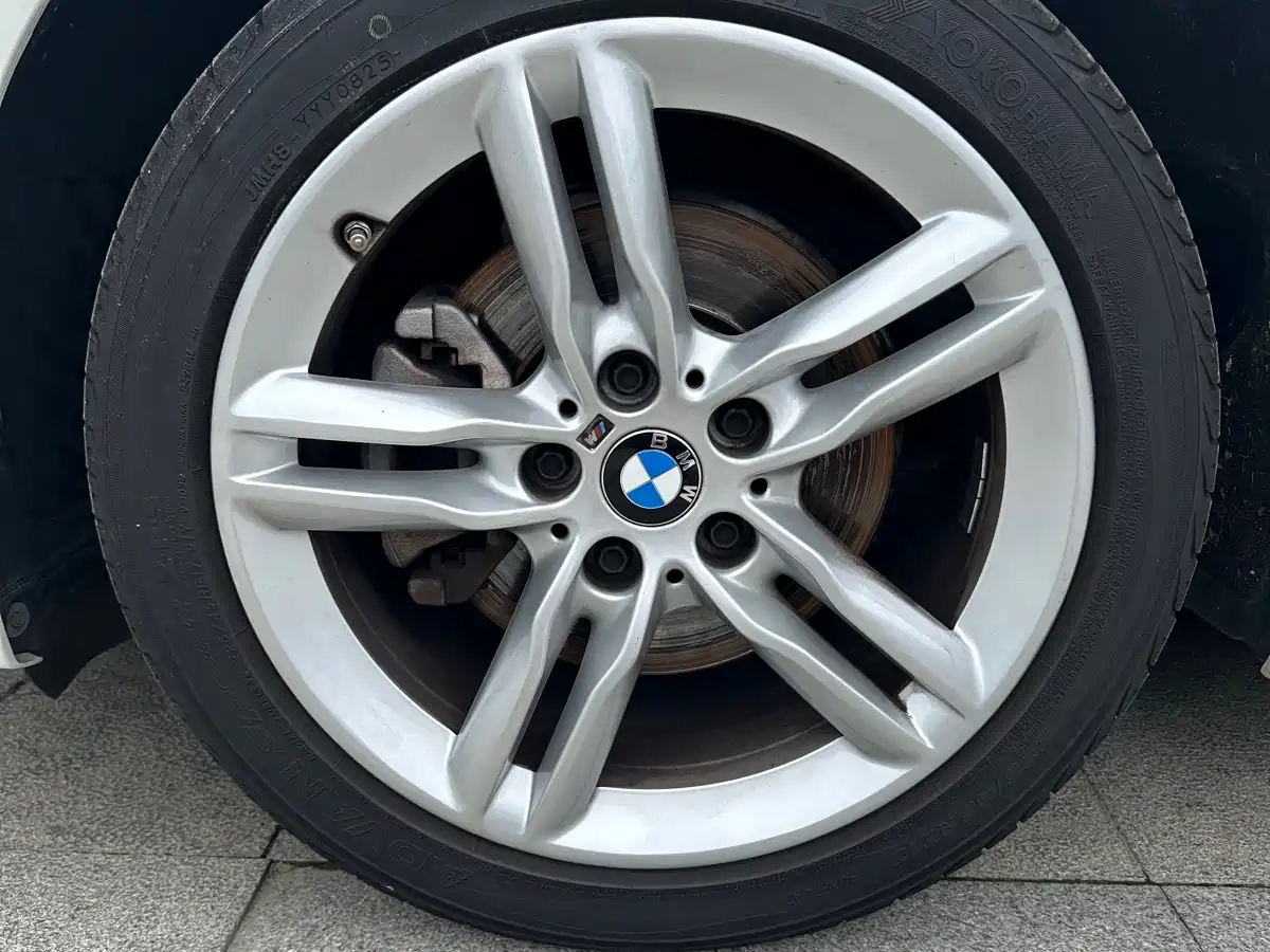 BMW 1 Series 2021 120i M Sport Shadow Edition фото 16