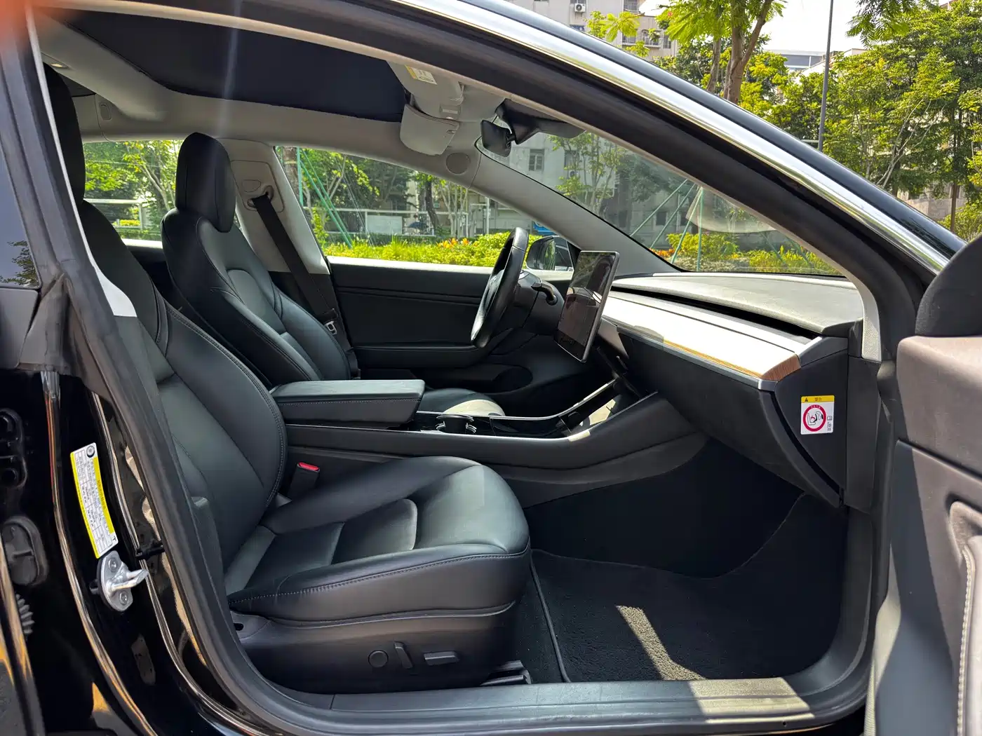 Tesla Model 3 (Import) 2019 2019 Long Range All-Wheel Drive Edition