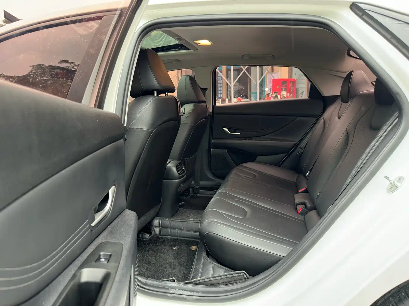Hyundai Elantra 2023 1.5L CVT GLX Elite Edition фото 11