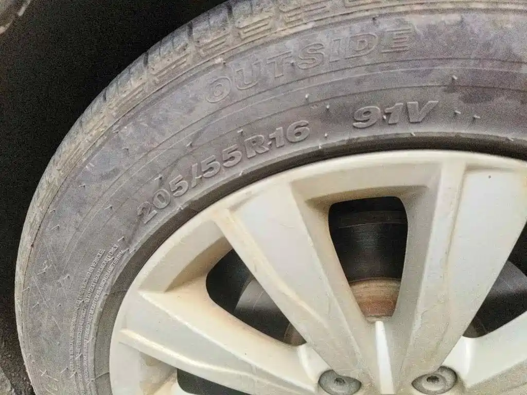Photo 7 - Volkswagen Sagitar