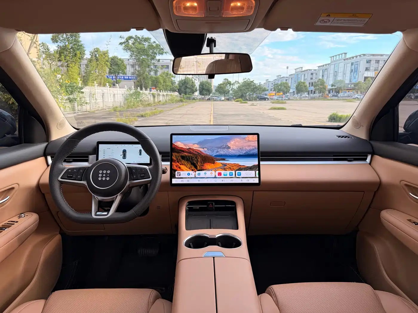 Landian E5 PLUS 2026 2026 165km Long Range First Experience Edition (7-seater)