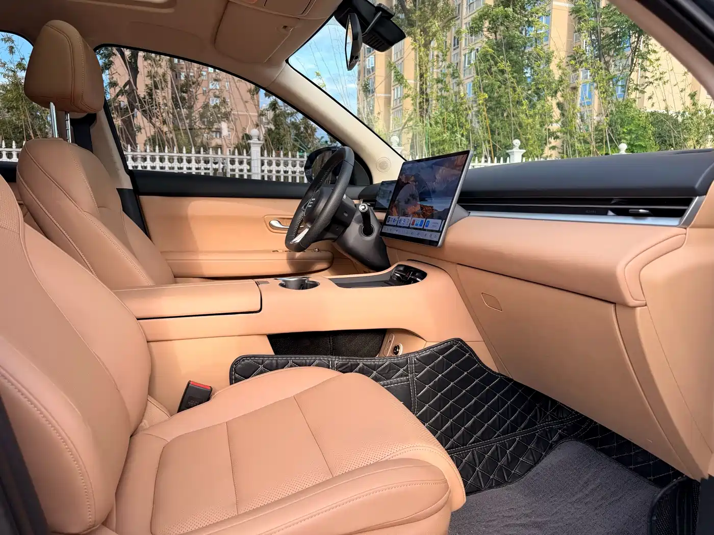 Landian E5 PLUS 2026 2026 165km Long Range First Experience Edition (7-seater)