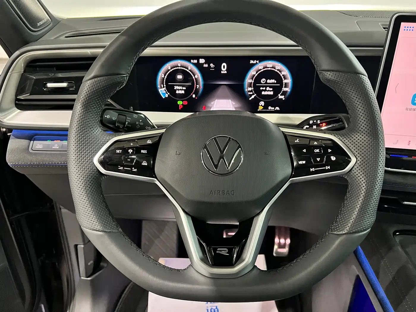 Volkswagen Teramont 2025 Teramont Pro 450TSI 4WD Summit Edition фото 27