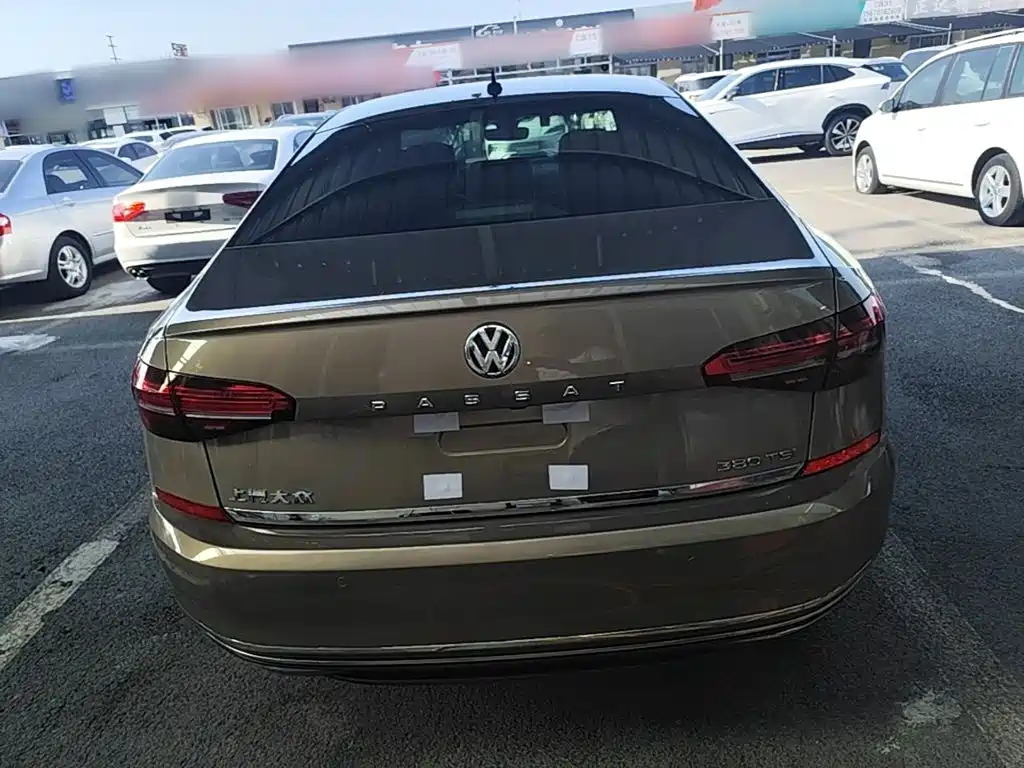 Фото 6 - Volkswagen Passat