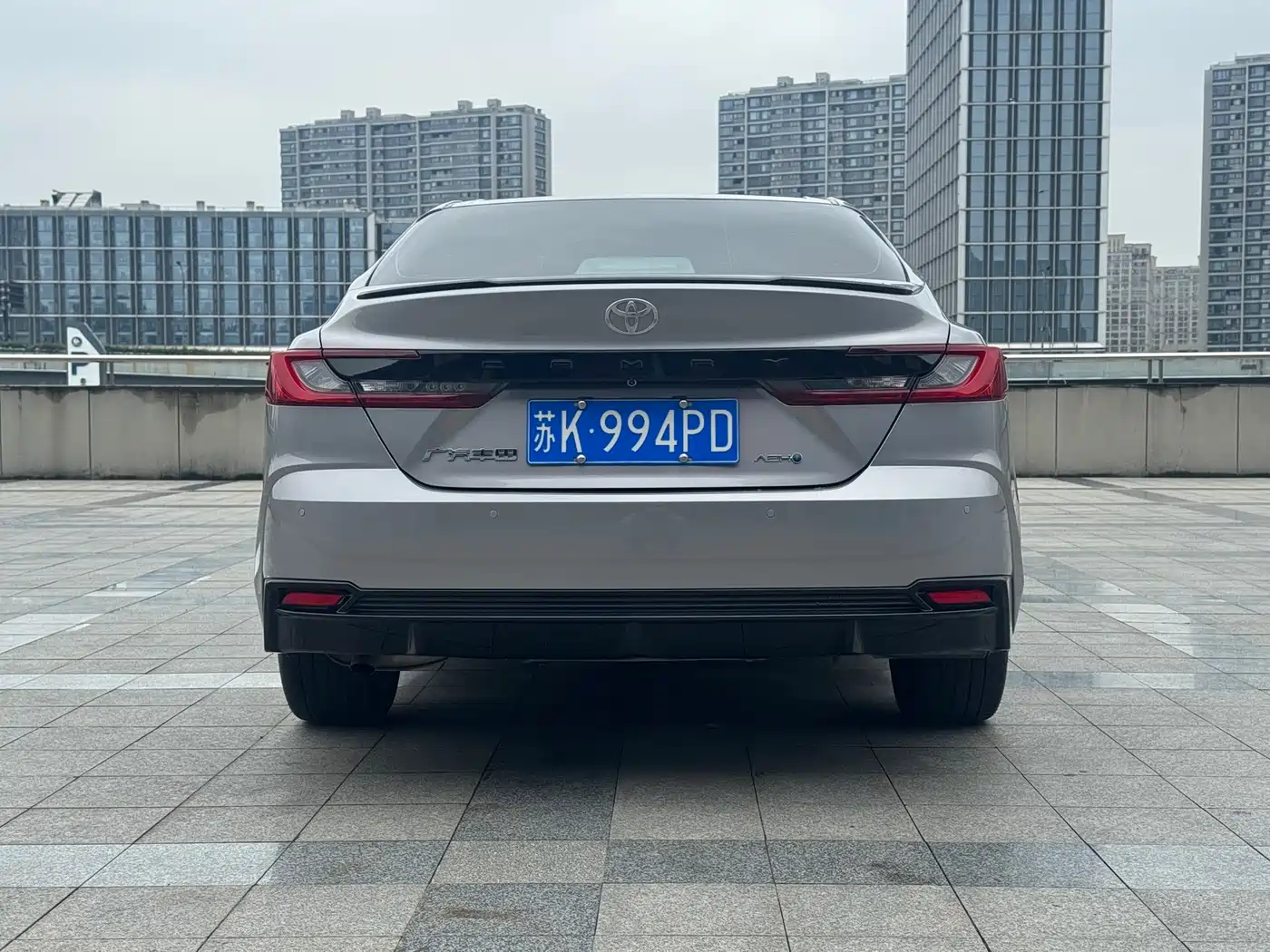 Toyota Camry 2026 Hybrid 2.0HSE Sport Lite Edition фото 6