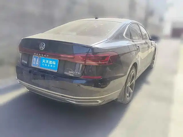 Volkswagen Passat 2024 380TSI Starlight Luxury Edition — фото 2