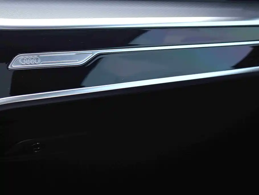 Audi A6L 2019 40 TFSI Luxury Elegance фото 12