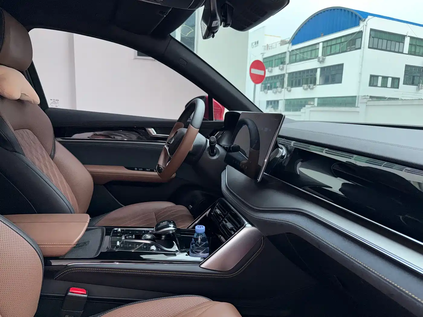 BYD Tang New Energy 2021 DM-i 112KM Premium фото 24