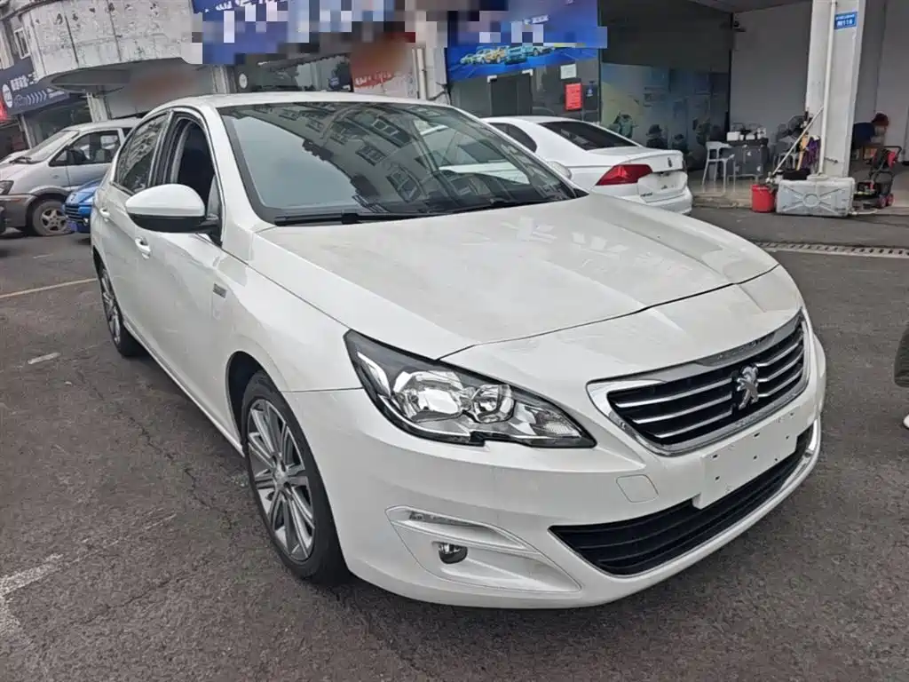 Peugeot 408 2016 1.6T Automatic Luxury Edition фото 4