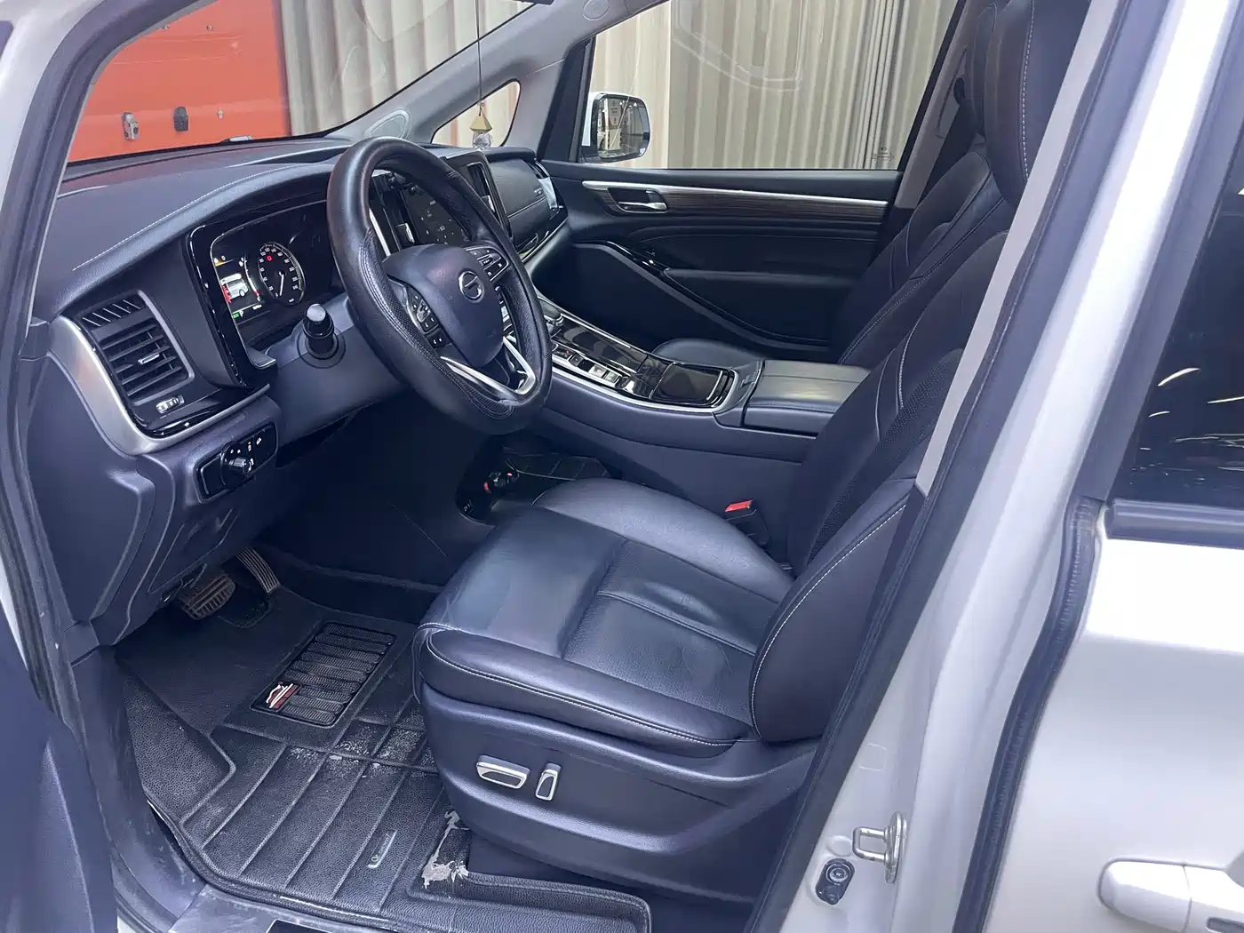 GAC Trumpchi Trumpchi M8 2021 Leading Show Series 390T Premium Edition фото 7