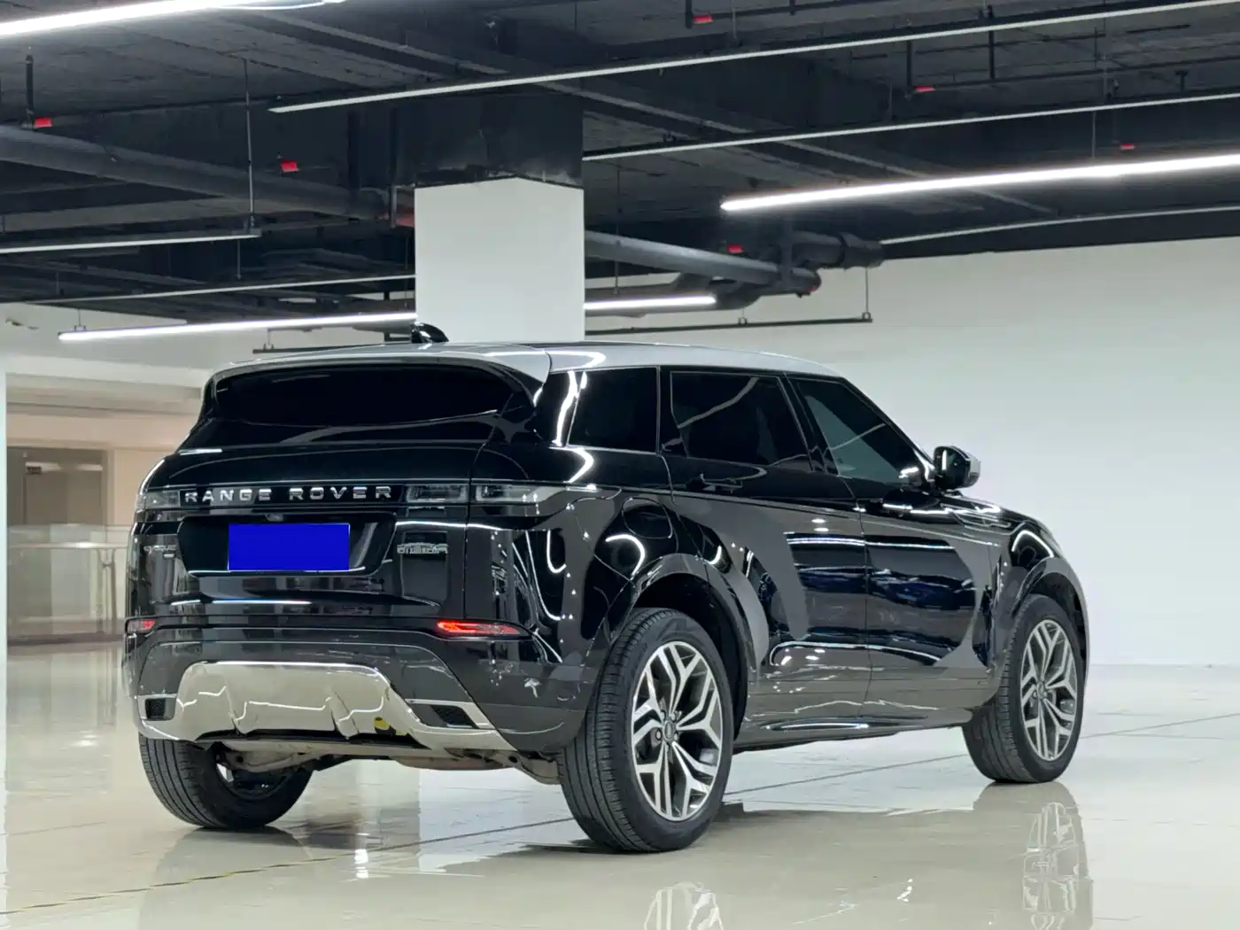 Land Rover Range Rover Evoque 2021 Range Rover Evoque L 249PS R-Dynamic First Edition Launch Edition фото 4