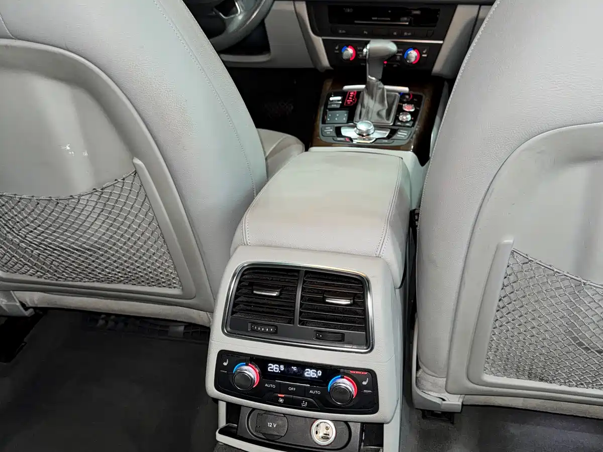 Audi A6L 2012 30 FSI Luxury фото 29