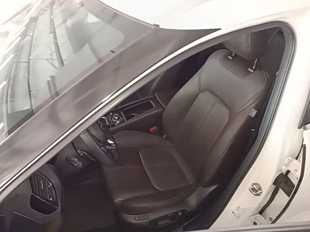 Фото 15 - Mazda CX-4