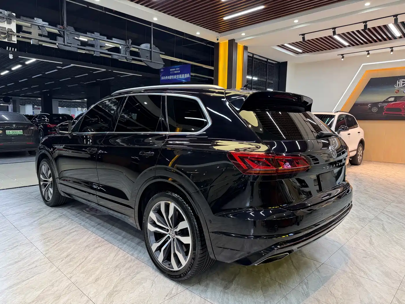 Volkswagen Touareg 2019 3.0TSI Sharp Intelligence Edition China VI фото 6
