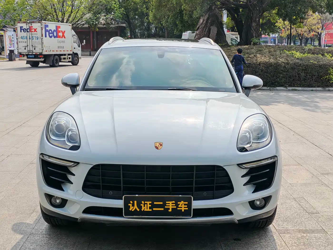 Porsche Macan 2016 Macan 2.0T фото 2