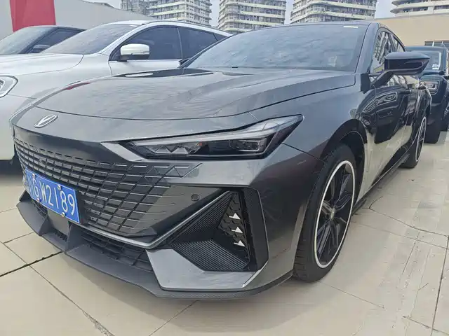 Changan UNI-V 1.5T, Премиум