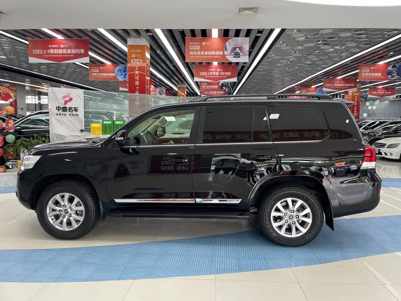 Toyota Land Cruiser 2016 4.0L Automatic VX-R фото 37