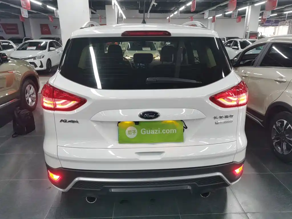 Фото 6 - Ford Kuga