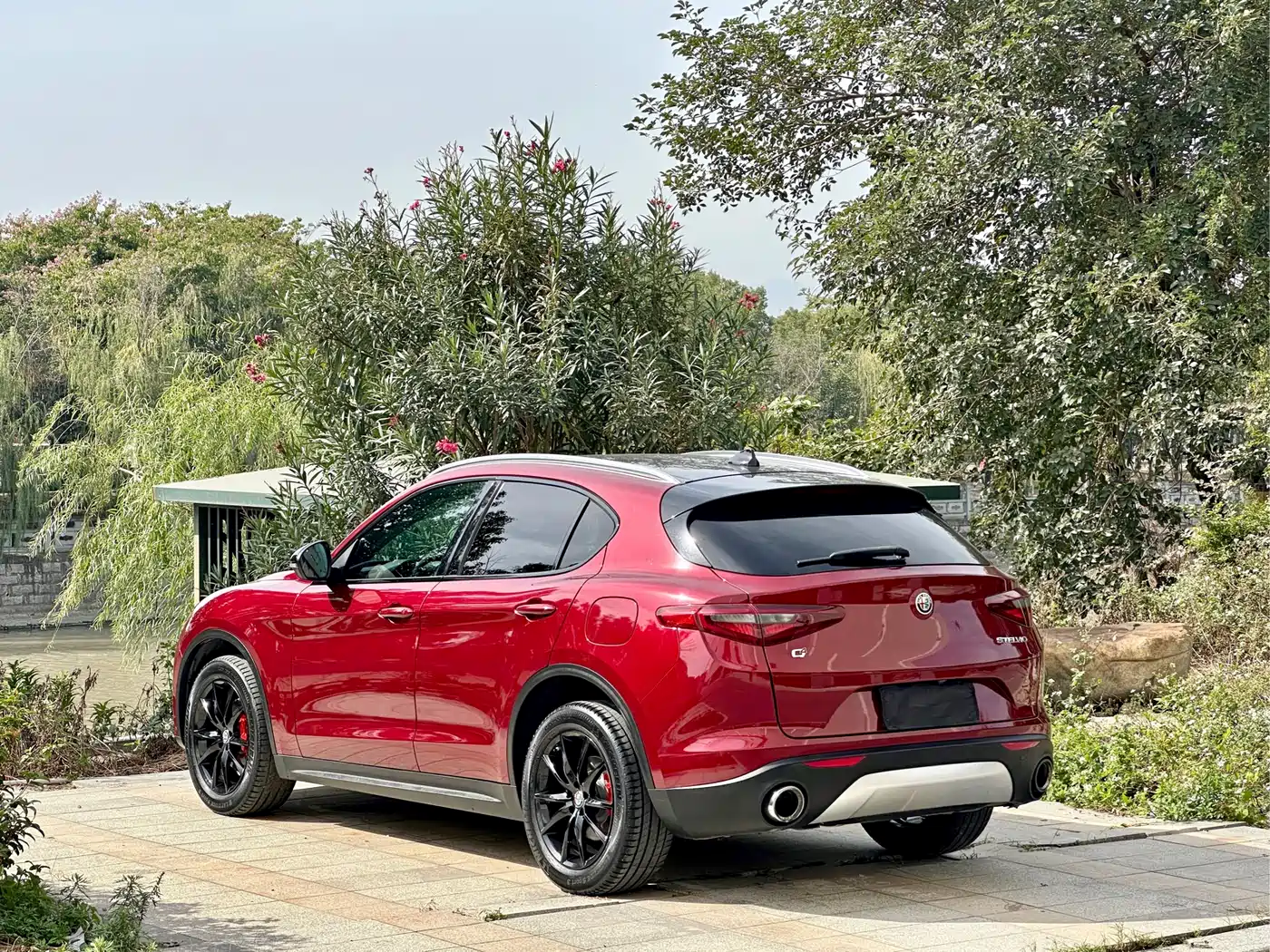 Alfa Romeo Stelvio 2017 2017 2.0T 280HP Luxury
