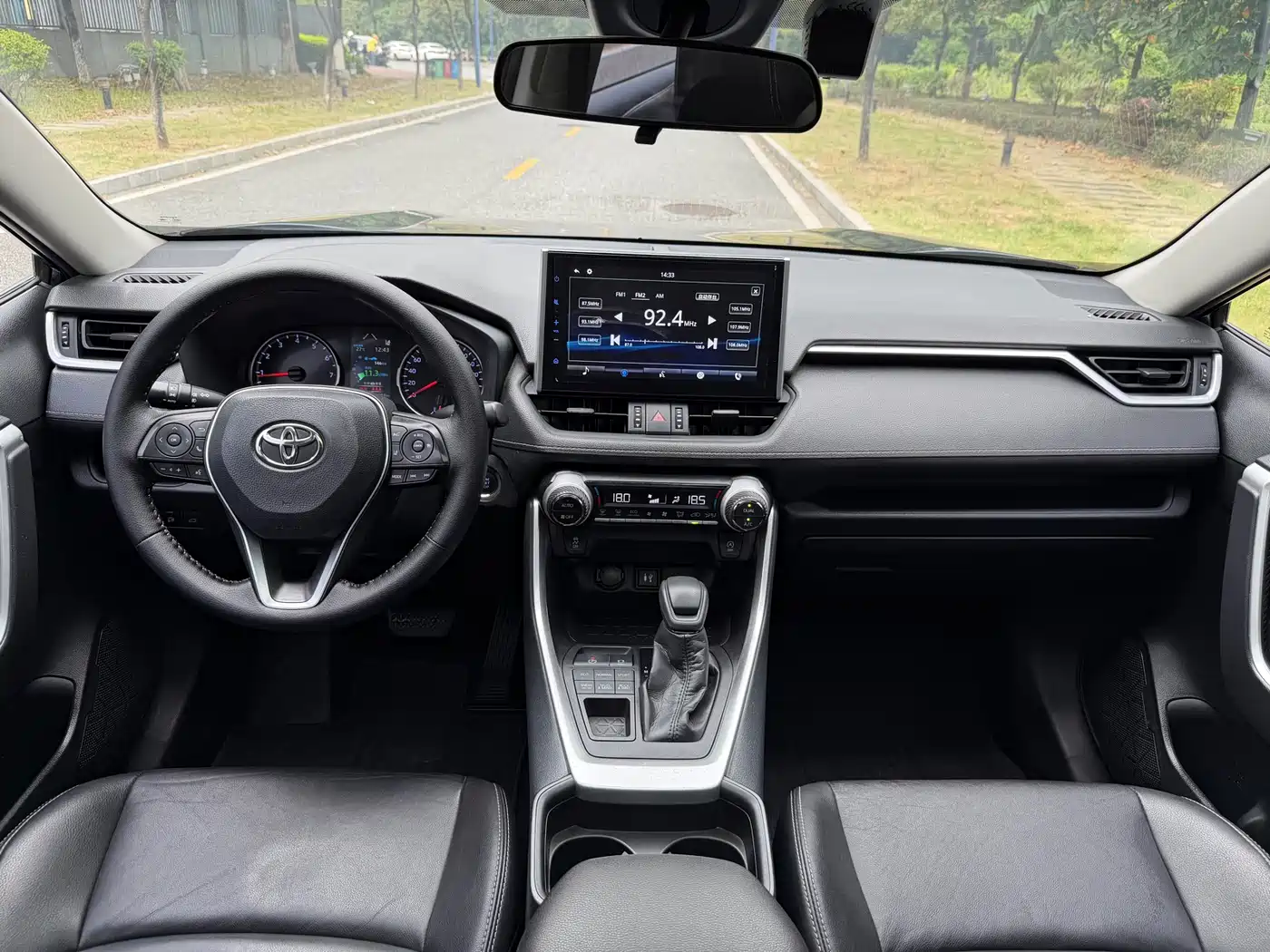 Toyota Wildlander 2022 2.0L CVT AWD Luxury Edition фото 4