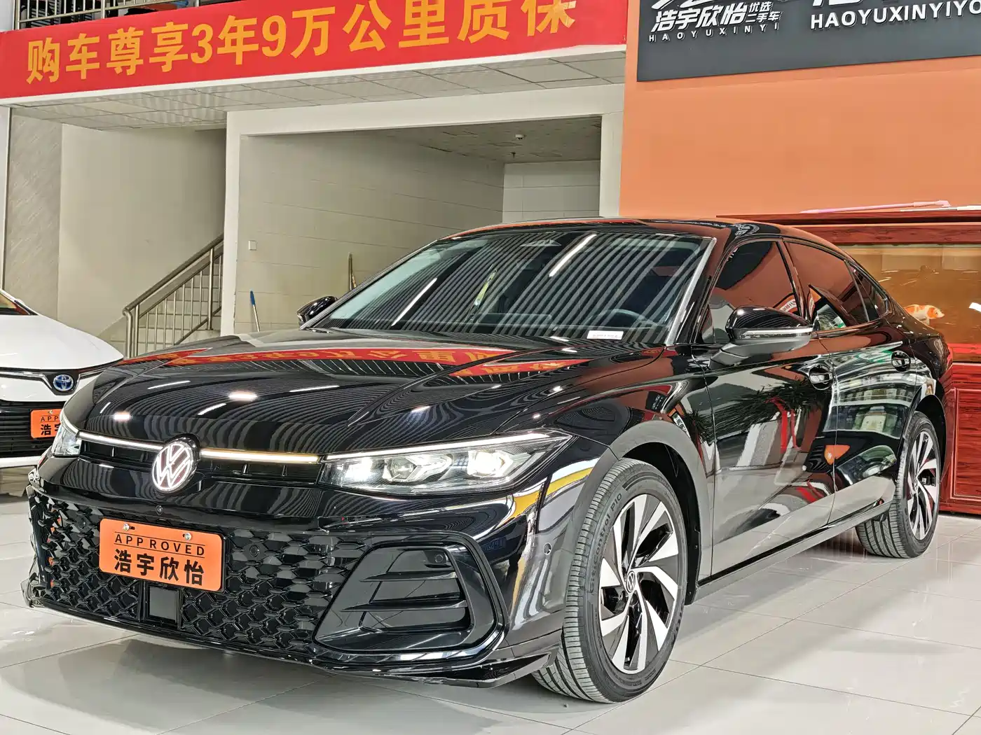 Volkswagen Passat 2025 Model Pro 380TSI Starlight Dragon Edition