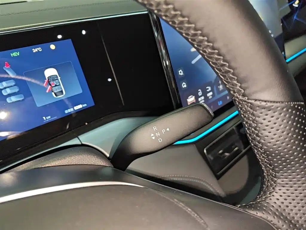 BYD Song L DM-i 2026 DM-i Intelligent Driving Edition 135KM Base Model фото 14