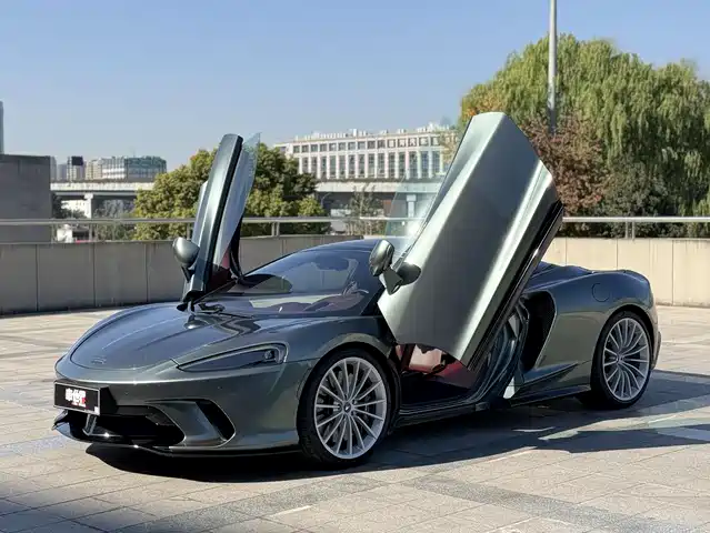 mclaren gt