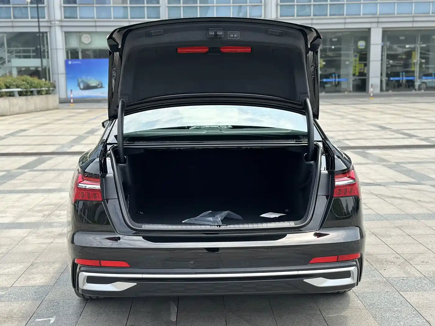 Audi A6L 2025 45 TFSI quattro Premium Sport фото 9