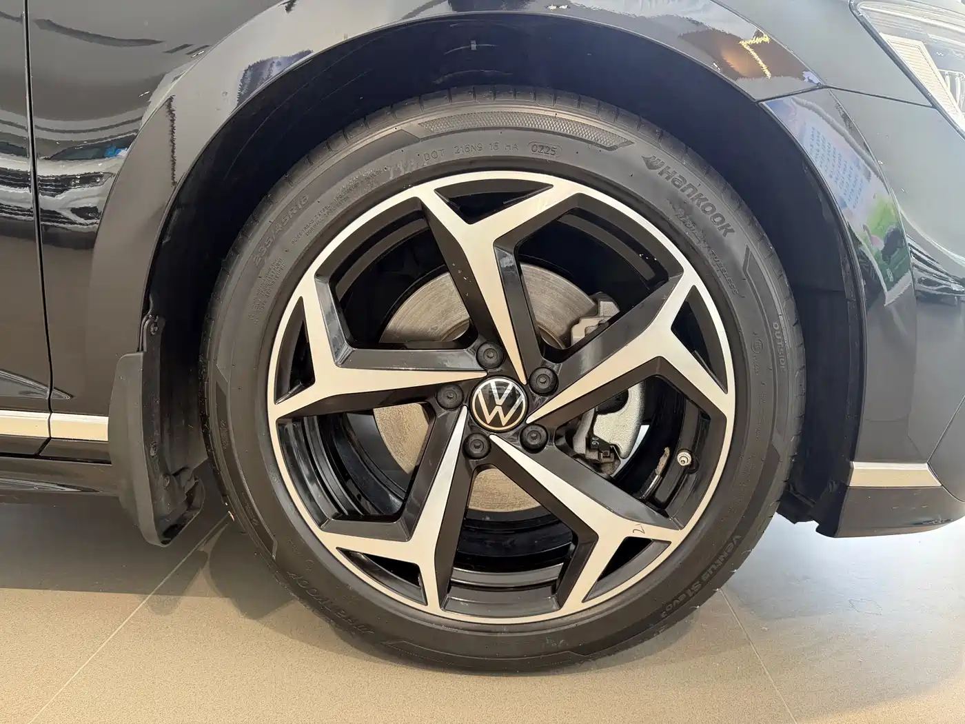 Volkswagen Magotan 2024 2 Million Units Public Sharing Edition 330TSI DSG Luxury фото 17
