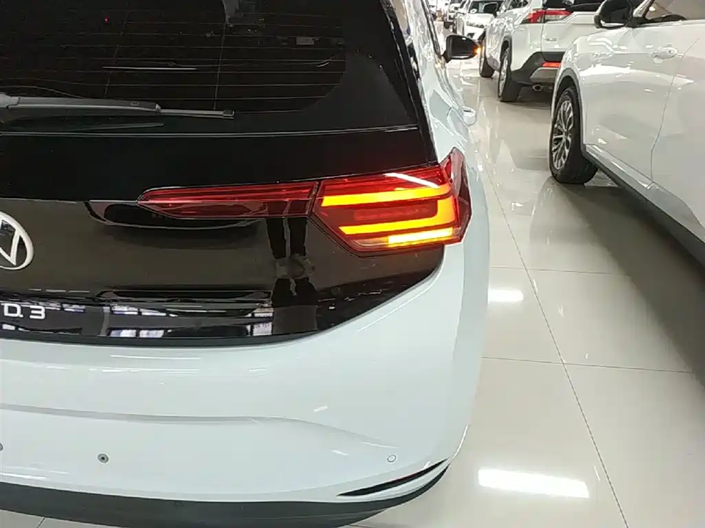 Volkswagen ID.3 2023 Upgraded Pure Intelligence Edition фото 8