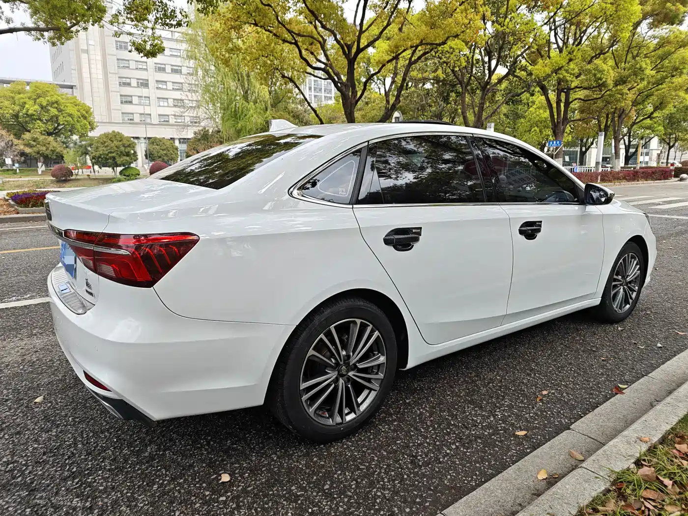 ROEWE I6