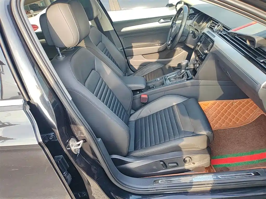 Volkswagen Magotan 2019 330TSI DSG Leading China V фото 20