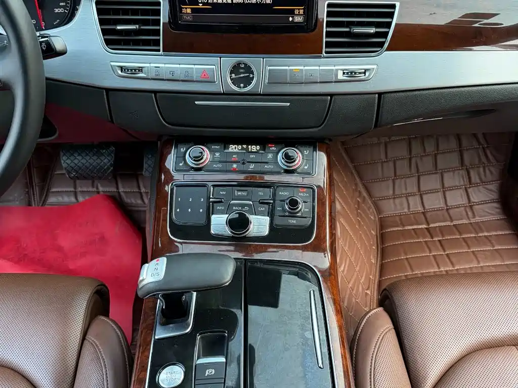 Audi A8 2013 A8L 45 TFSI quattro Luxury фото 16