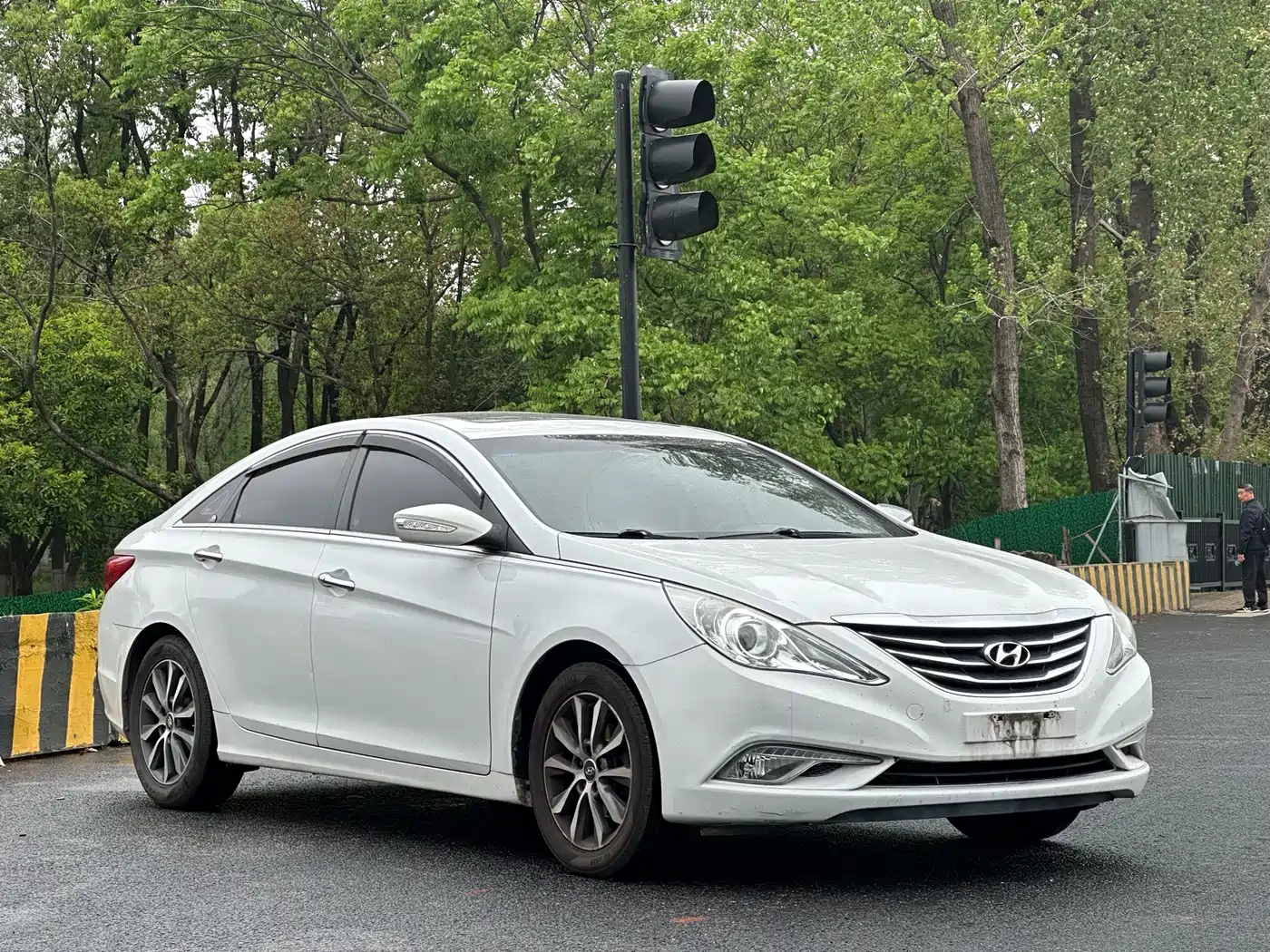 Hyundai Sonata 2013 2.4L Automatic Luxury Edition (China IV) фото 3