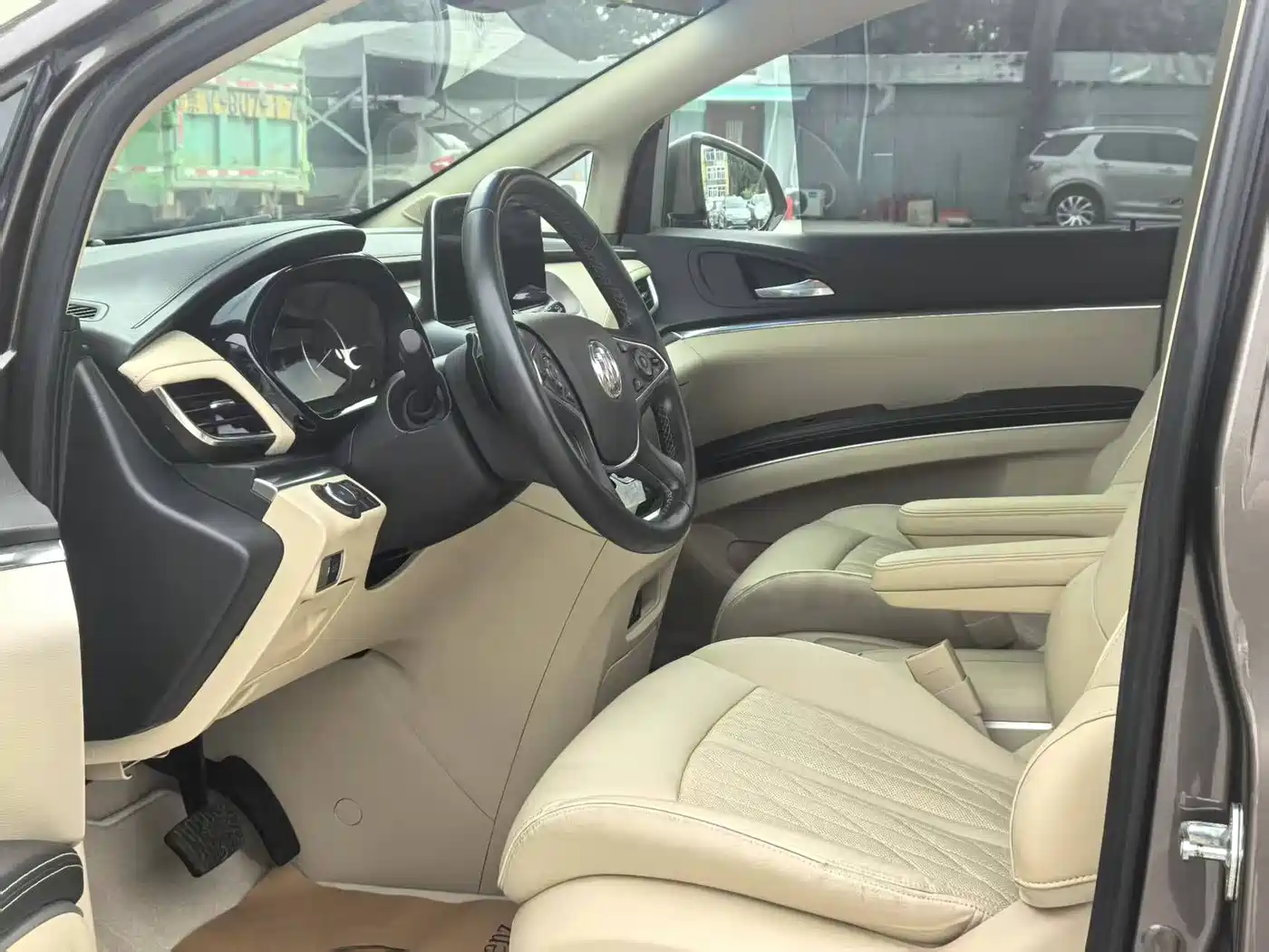Buick GL8 2023 Land Business Class Smart Premium фото 9