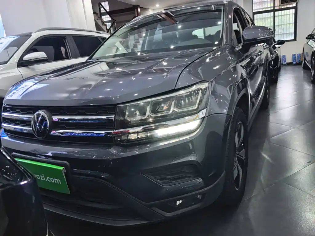 VOLKSWAGEN TUYUE