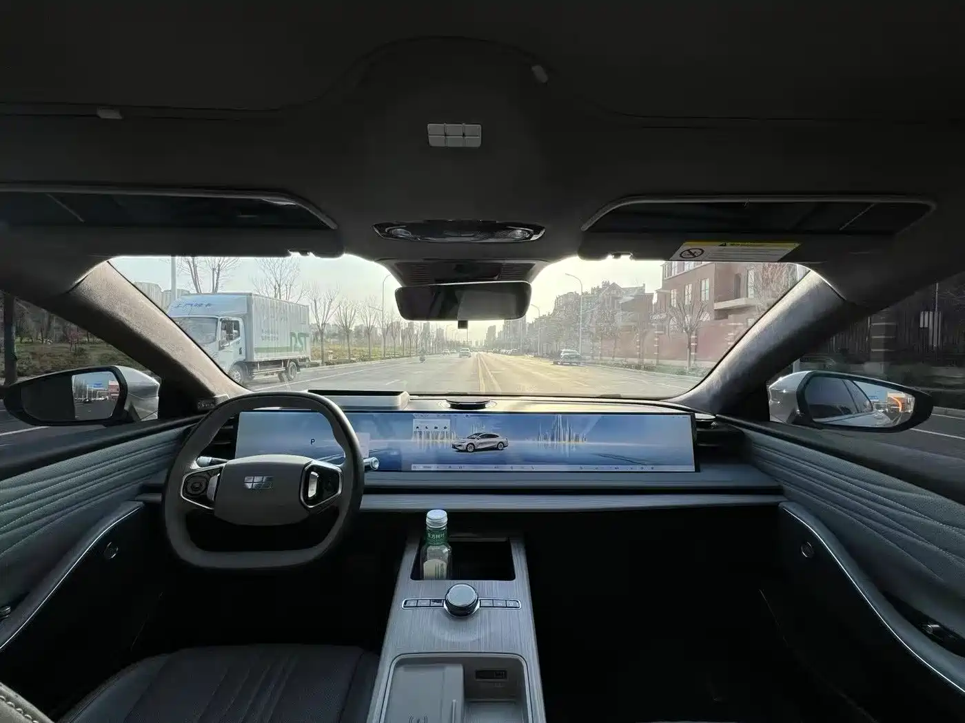 GEELY GALAXY GALAXY E8