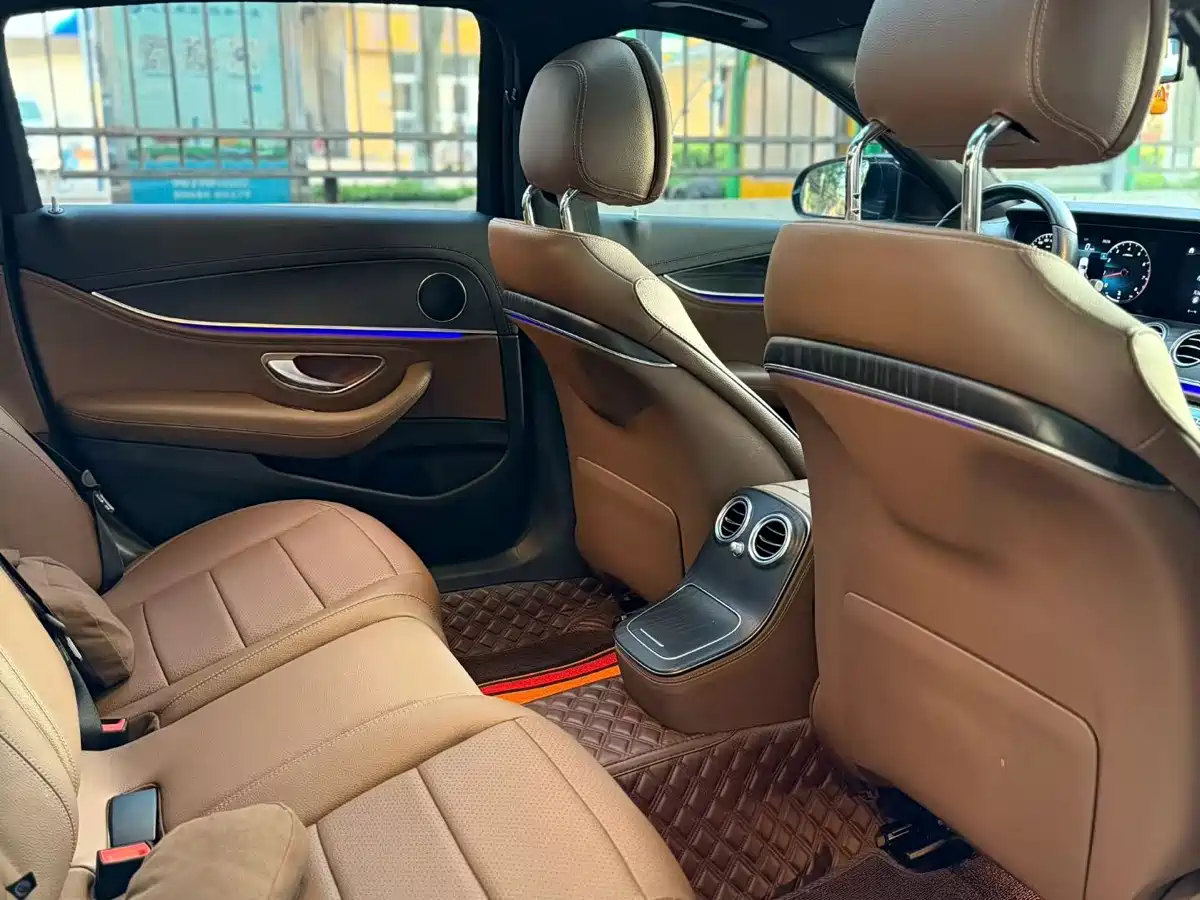Mercedes-Benz E-Class 2021 E 300 L Sport Fashion фото 8