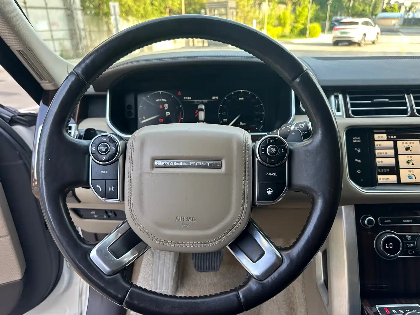 Фото 9 - Land Rover Range Rover