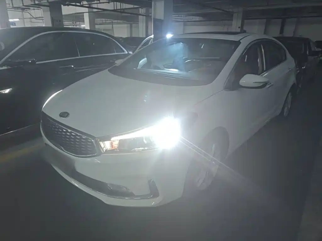 Фото 1 - Kia K3