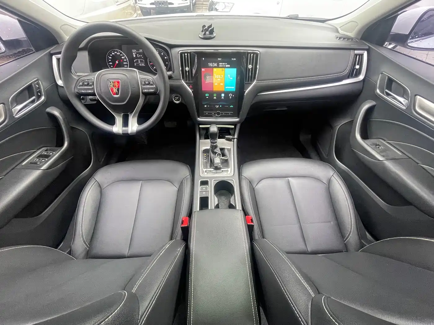 Roewe i6 2020 2020 PLUS 1.6L CVT 4G Connected Glory Holographic Edition