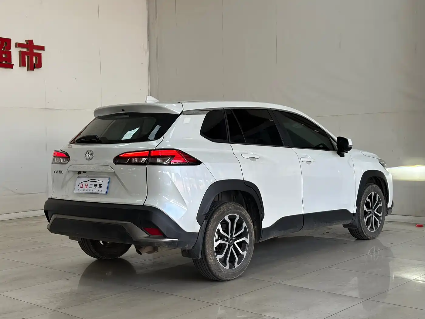Toyota Frontlander 2023 2.0L CVT Luxury Edition фото 15