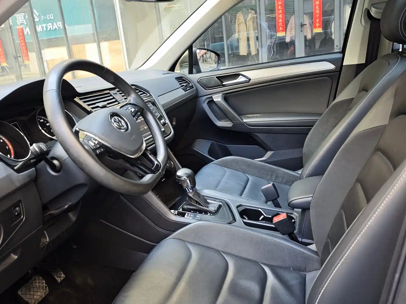 Volkswagen Tiguan L 2018 330TSI Automatic 2WD Luxury Edition фото 5