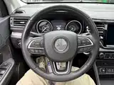 Фото 8 - Jeep Commander