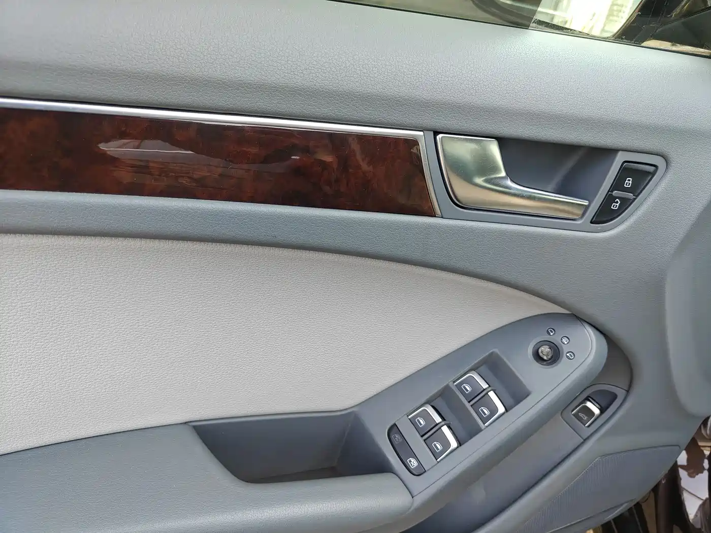 Audi A4L 2013 35 TFSI Automatic Comfort фото 8