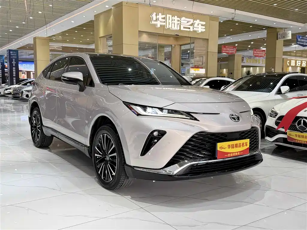 Toyota Venza 2022 2.0L CVT 2WD Premium фото 3