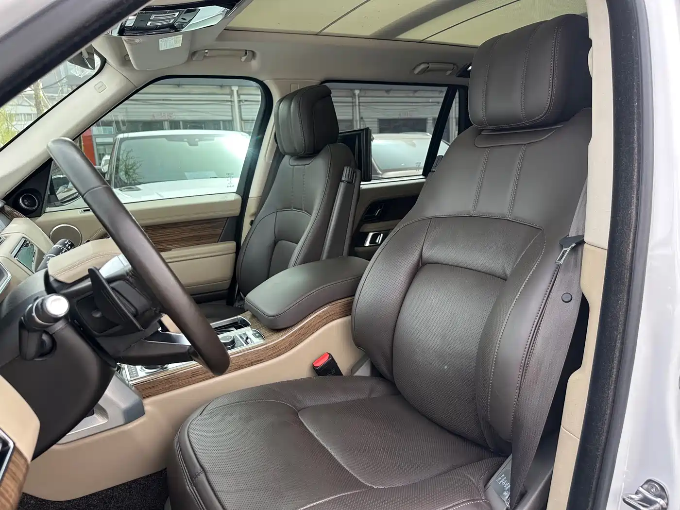 Land Rover Range Rover 2019 3.0 SC V6 Heritage Extended Edition фото 12