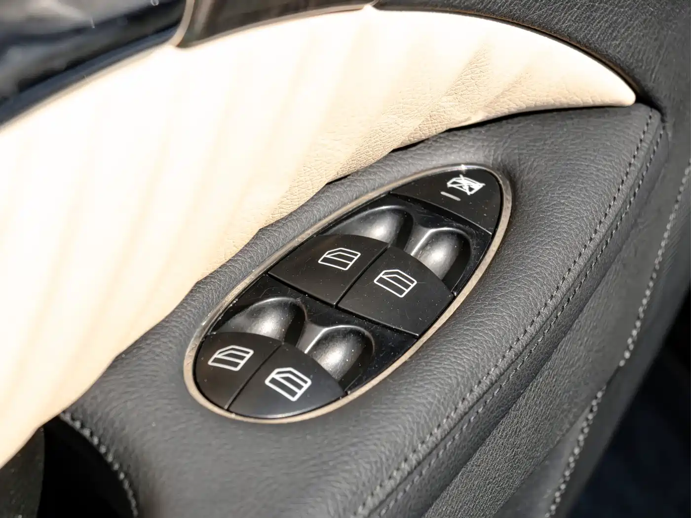 Mercedes-Benz E-Class 2009 2007 Model E 230 Elegance