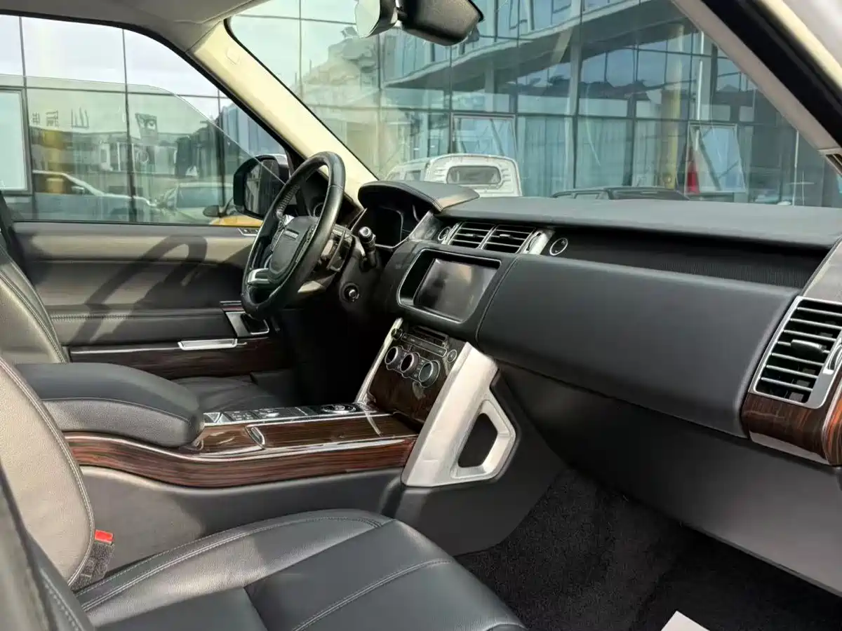 Land Rover Range Rover 2017 3.0 SC V6 Vogue фото 11